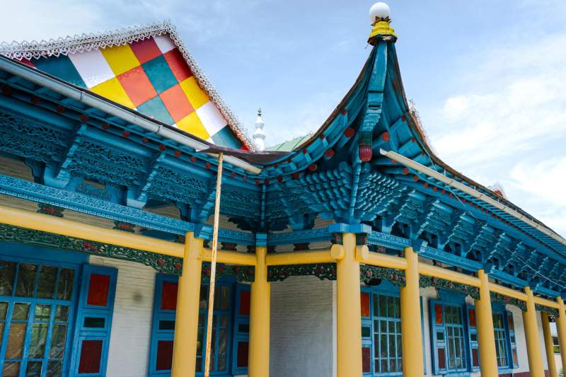 How to Get from Almaty to Karakol by Direct Sairan Bus: Border & Route Guide